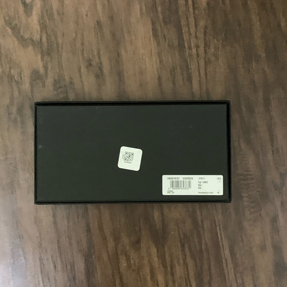 Versace Medusa Amplified Eye mask - Picture 14 of 15